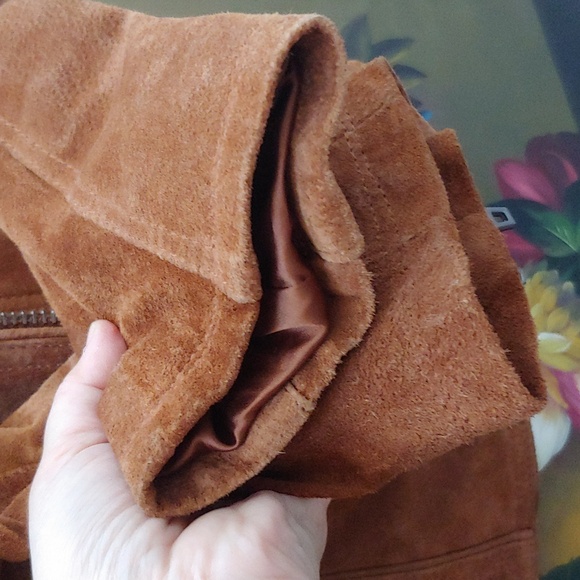 BlankNYC Genuine Suede Moto Jacket w/ Quilted Shoulder & Sleeve, Cognac, EUC - Picture 10 of 15